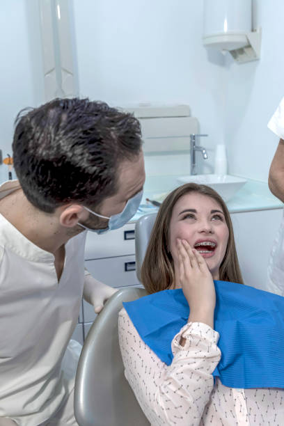 Best Emergency Broken Tooth Repair in Greenport West, NY